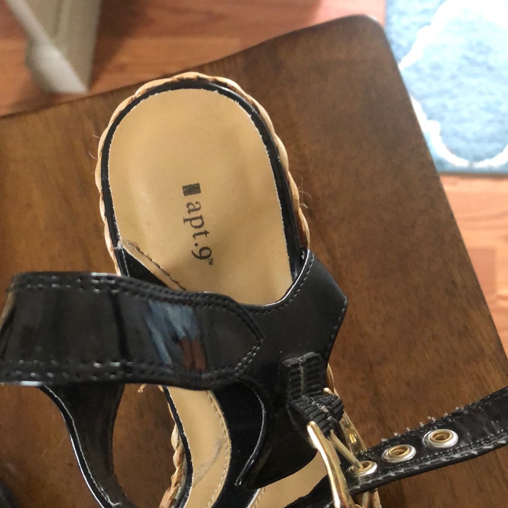 Sandals - Picture 3 of 5